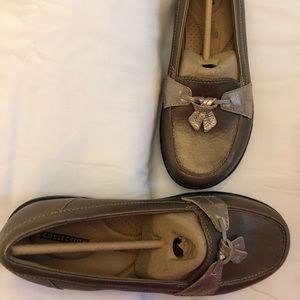 Clarks Ashland Bubble Pewter Leather Loafers